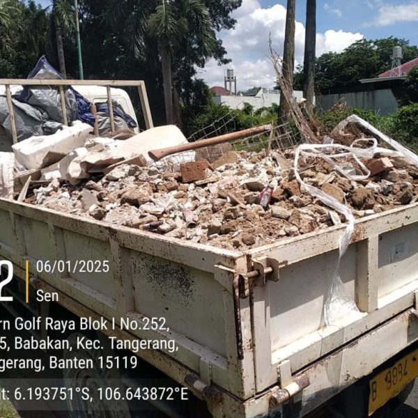 Melayani pembuangan puing-puing bangunan, sisa renovasi, atau pembongkaran bangunan. Dengan tenaga kerja yang berpengalaman dan armada yang lengkap.